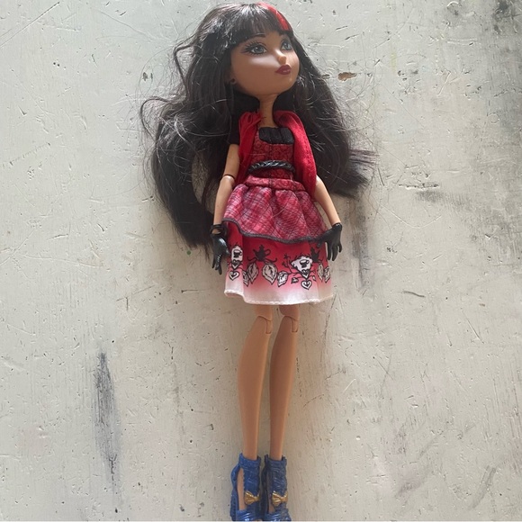 Ever After High Doll Cerise Hood Hat-Tastic Tea Party - Picture 1 of 5
